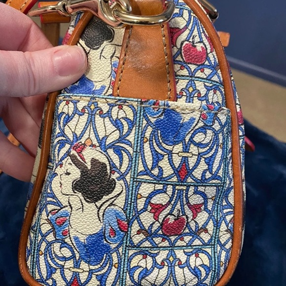 Dooney and Bourke Disney Snow White purse - Picture 8 of 10